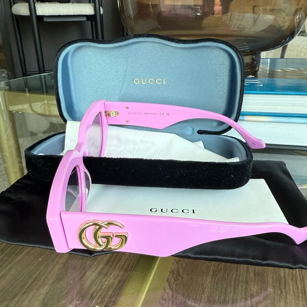 Gucci pink cat